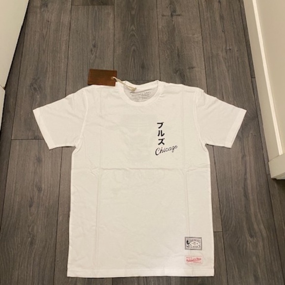 Mitchell & Ness Chicago Bulls White Ninja T-Shirt NWT - Picture 1 of 6